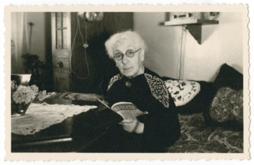 Regina Brieger im jüdischen Krankenhaus Berlin, ca. 1946-47